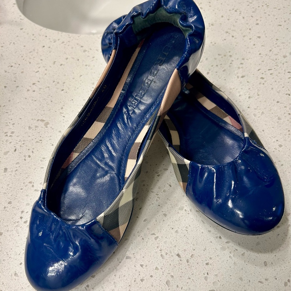 Burberry flats